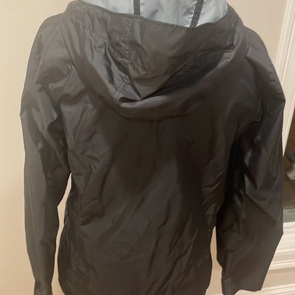Columbia Rain Coat, Windbreaker Jacket - Picture 4 of 8